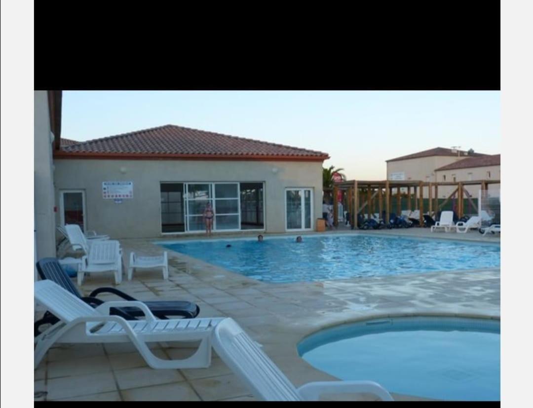 Holiday home Maison Dans De *